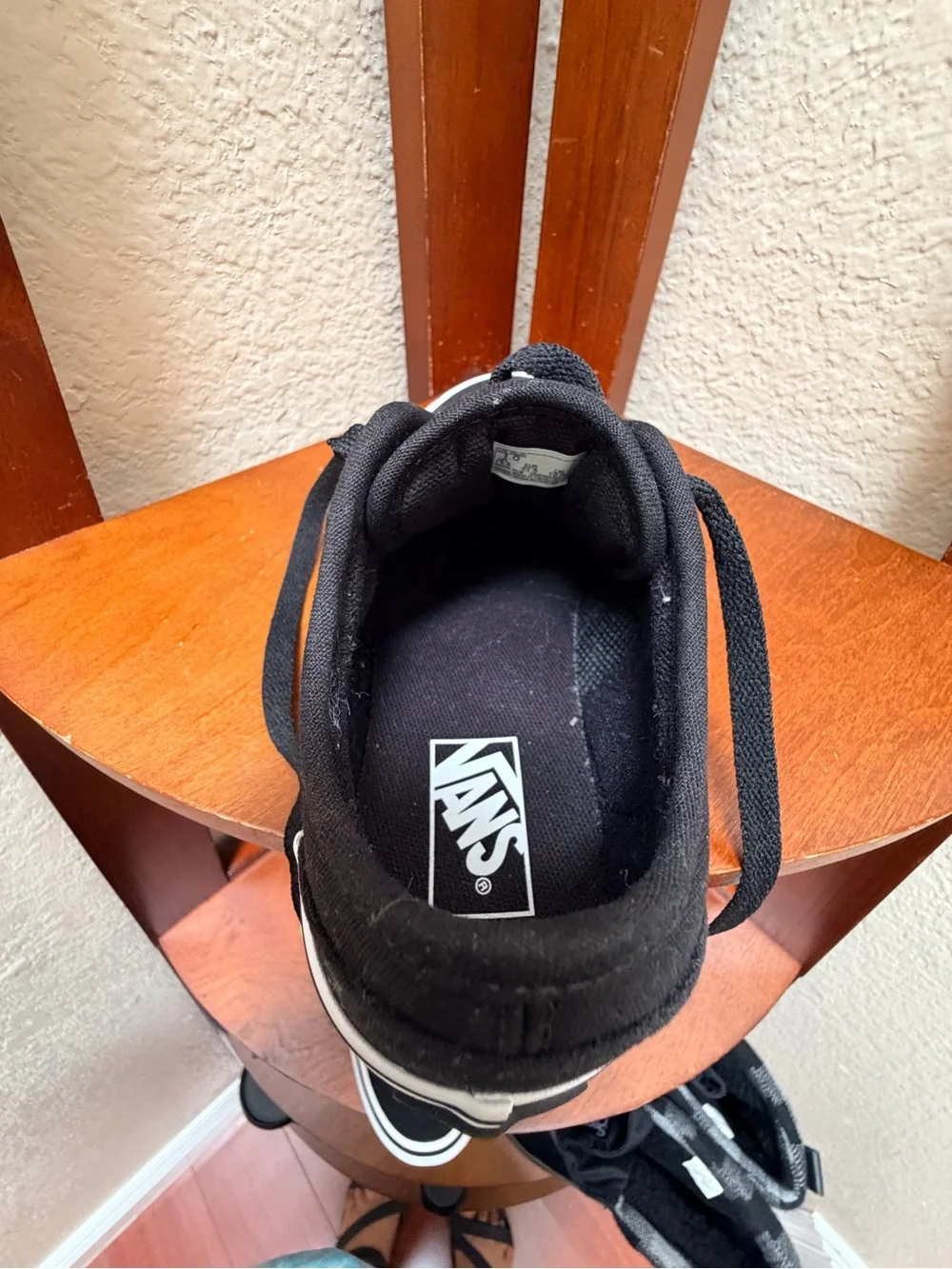 Vans atwood low